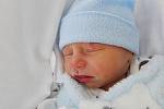 Maxmilián Lávička se narodil 25. května ve 2:47 mamince Andree a tatínkovi Lukášovi z Vejprnic. Po příchodu na svět v plzeňské FN vážil jejich prvorozený synek 2280 gramů a měřil 48 centimetrů.