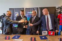 Podpis smlouvy mezi Doosan Škoda Power a FC Viktoria Plzeň