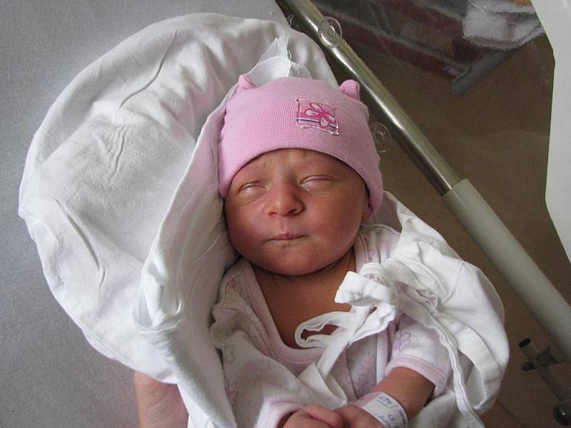 Tereza (3,23 kg, 50 cm) se narodila 26. května ve 13:53 v plzeňské fakultní nemocnici. Na světě svoji prvorozenou holčičku přivítali rodiče Jarmila a Petr Bouzkovi z Plzně