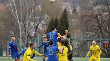 FORTUNA ČFL, skupina A (16. kolo): FK Motorlet Praha - FK ROBSTAV Přeštice (na snímku fotbalisté ve žlutých dresech) 2:0 (1:0).