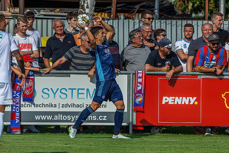 FC Viktoria Plzeň (bílí) - ŠK Slovan Bratislava 3:1.