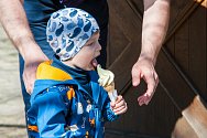 Plzeňany láká sluníčko do parků i na zmrzlinu