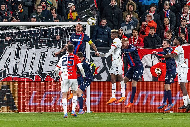 Fotbalisté Viktorie prokletí slávistického stadionu v Edenu neprolomili, v sobotu tam prohráli 1:2.