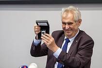 Prezident Miloš Zeman ve spalovně v Chotíkově