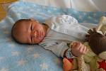 Filip Č. se narodil v Domažlické nemocnici 15. ledna 2022. Po příchodu na svět vážil 2640 gramů a měřil 47 centimetrů.