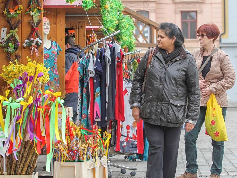 Plzeňské centrum i letos zaplnily velikonoční trhy