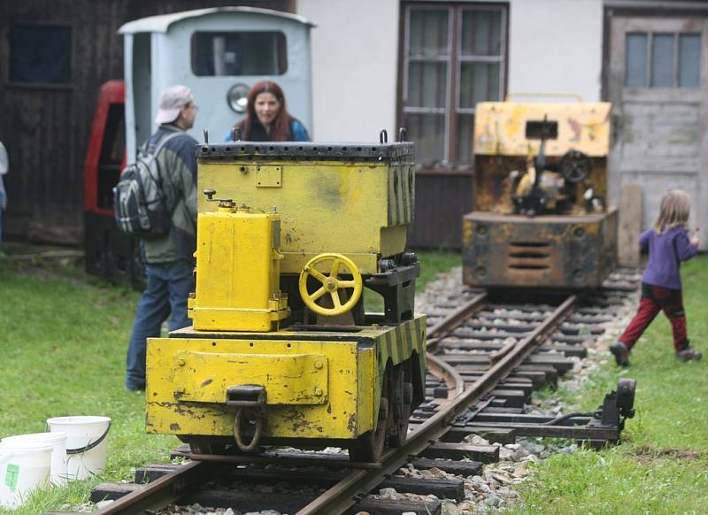 Úzkorozchodná železniční trať ve Starém Plzenci