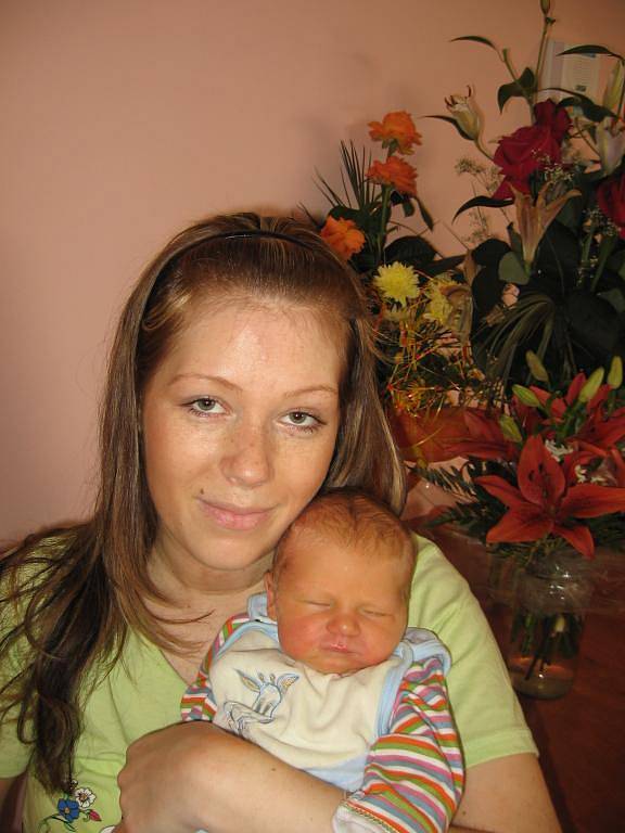 Házenkáři Lukáši Klímovi z Plzně porodila Kristýna Königová 30. listopadu v 19.33 hod. ve FN v Plzni prvorozeného syna Šimonka (3,70 kg/54 cm). Novopečený tatínek by měl rád, ze Šimonka také sportovce