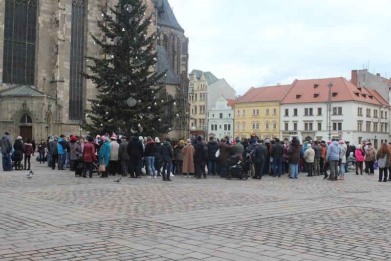 Tříkrálový průvod vyšel v neděli z plzeňského náměstí Republiky