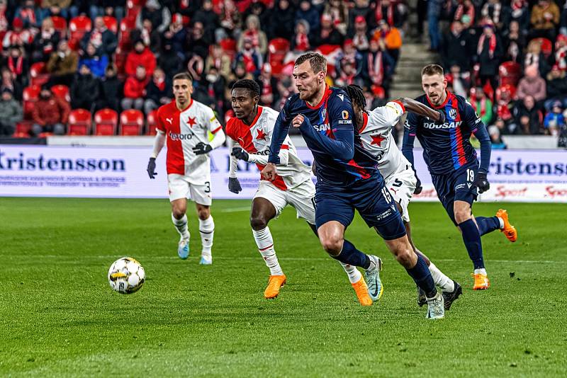 Fotbalisté Viktorie prokletí slávistického stadionu v Edenu neprolomili, v sobotu tam prohráli 1:2.