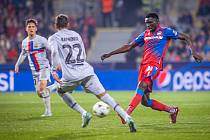 Senegalský fotbalista Modou Ndiaye si v dresu Viktorie Plzeň zahrál Ligu mistrů proti Barceloně i mnichovskému Bayernu.
