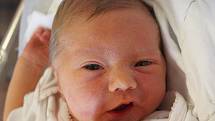 Adam Rataj se narodil 5. srpna v 9:44 mamince Veronice a tatínkovi Michalovi z Plzně. Po příchodu na svět v plzeňské fakultní nemocnici vážil prvorozený synek 3270 gramů a měřil 51 centimetrů.