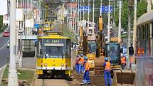 Na trase 1 a 4 jezdí tramvaje od úterý v úseku od rondelu ke křižovatce s Lidickou ulicí po jednokolejce