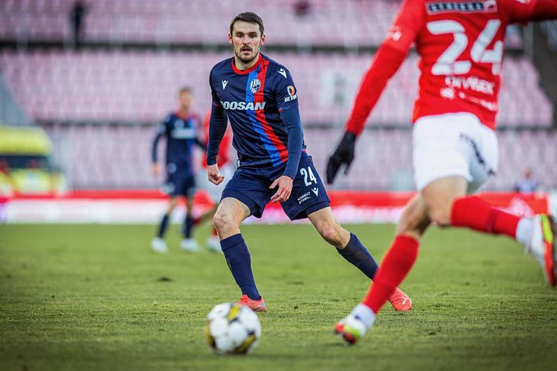 Fotbalisté Viktorie Plzeň urvali v Brně cenné vítězství nad Zbrojovkou (3:1).