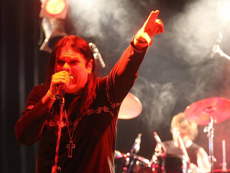 Na akci vystoupila i kapela Ozzy Osbourne Revival.