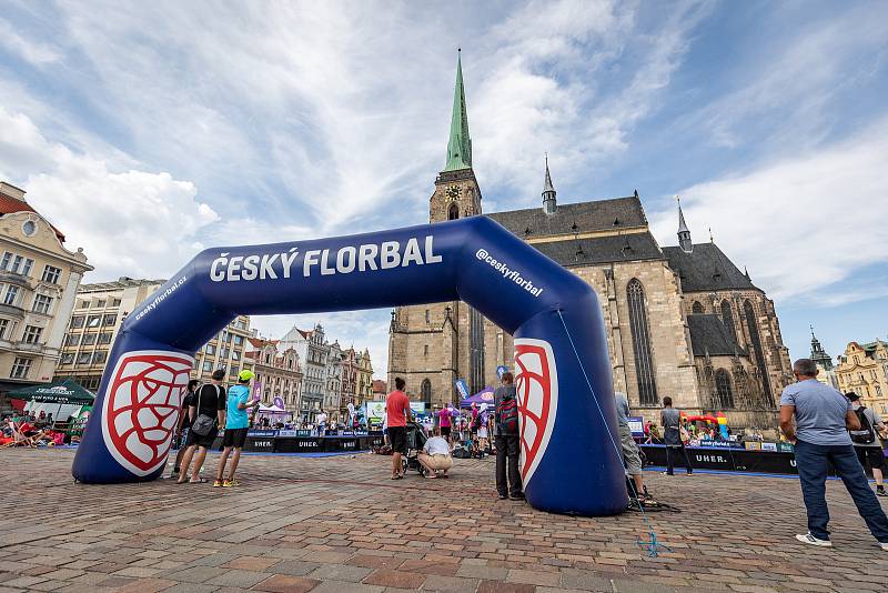 Street Floorball v Plzni vyhrál tým Zapomeňte.