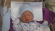 Jonáš (2,90 kg, 49 cm) se narodil 26. května v 19:22 ve Fakultní nemocnici v Plzni. Na světě ho přivítali rodiče Jana a Josef Buvaličovi z Kaznějova. Doma se na brášku těší Josífek (1,5)