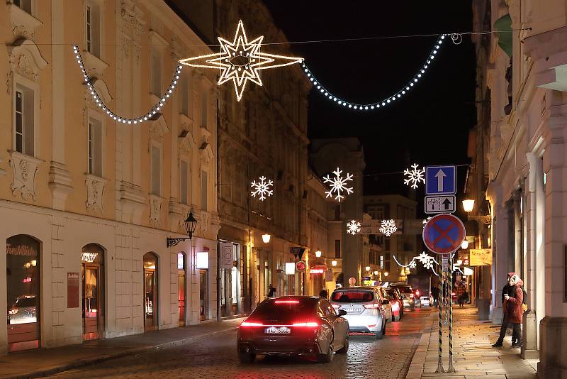 Vánoční výzdoba v plzeňských ulicích - Roosweltova ulice.