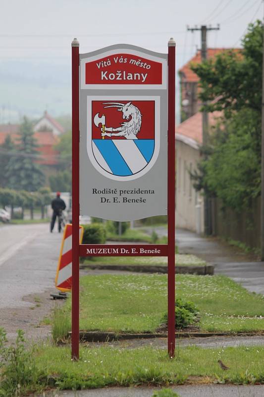 Vítá Vás město Kožlany, rodiště prezidenta Dr. E. Beneše.