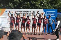 Závodníci z týmu AC Sparta startovali v Číně na etapovém závodě na Tour of Quinghai Lake.