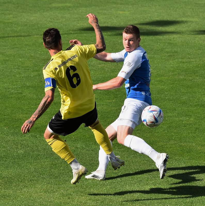 FC SILON Táborsko - FK ROBSTAV Přeštice (žlutí) 2:2.