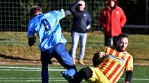 Zimní příprava: Junior Strakonice - FK Nepomuk (na snímku fotbalisté v modrých dresech) 6:2 (4:0).