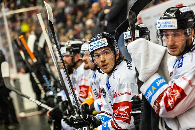 Hokejový útočník Tomáš Redlich v barvách karlovarské Energie.