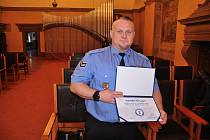 Členem Pořádkové jednotky Městské policie Plzeň je strážník Štefan Chmelík. Je držitelem mnoha ocenění a zvláštního poděkování se mu nyní dostalo i v souvislosti s patnáctiletým výročím vzniku této jednotky.