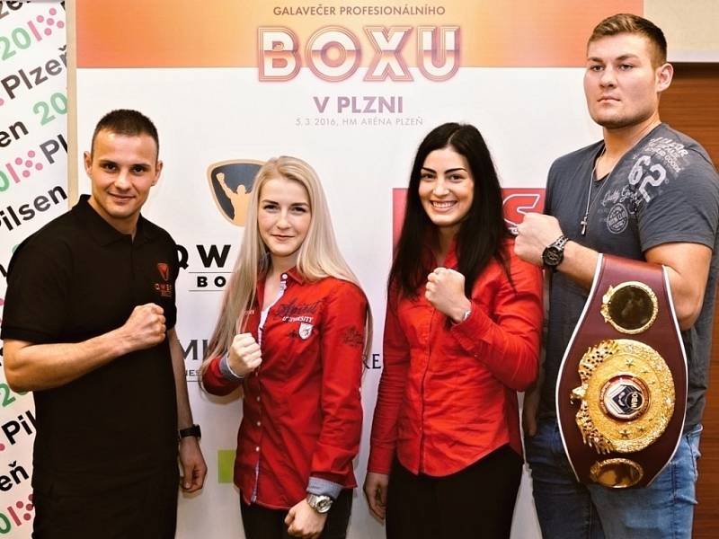  Při galavečeru boxu se v Plzni představí také plzeňský boxer Štěpán Horváth, Fabiána Bytyqi, Lucie Sedláčková a juniorský mistr světa Tom Schwarz (zleva).