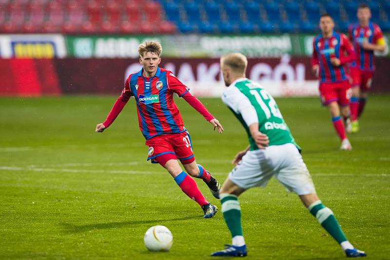 Poslední vzájemný zápas Viktorie Plzeň s Jabloncem skončil v dubnu ve Štruncových sadech remízou 1:1.