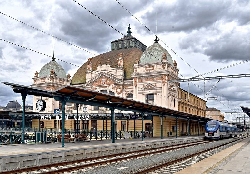 Plzeňské hlavní nádraží. Ilustrační foto.