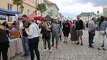 Festival polévky — Plzeň jaro 2022 představil v neděli 29. května v Plzeňském Prazdroji 14 restaurací a bister s dvacítkou různých druhů polévek.