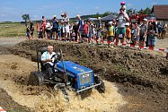 Sedmý ročník Losinské traktoriády se uskutečníl na uměle vytvořené trati se dvěma brody a dalšími terénními prvky. Závodu se zúčastnilo 26 doma vyrobených traktorů rozřazených do čtyř kategorií.