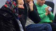 Ukrajinští uprchlíci v Krajském asistenčním centru pomoci Ukrajině v bývalém obchodním centru Prior na Americké třídě. Občané Ukrajiny si zde mohou vyřídit doklady potřebné k udělení víza, sjednat zdravotní pojištění nebo si zajistit ubytování.