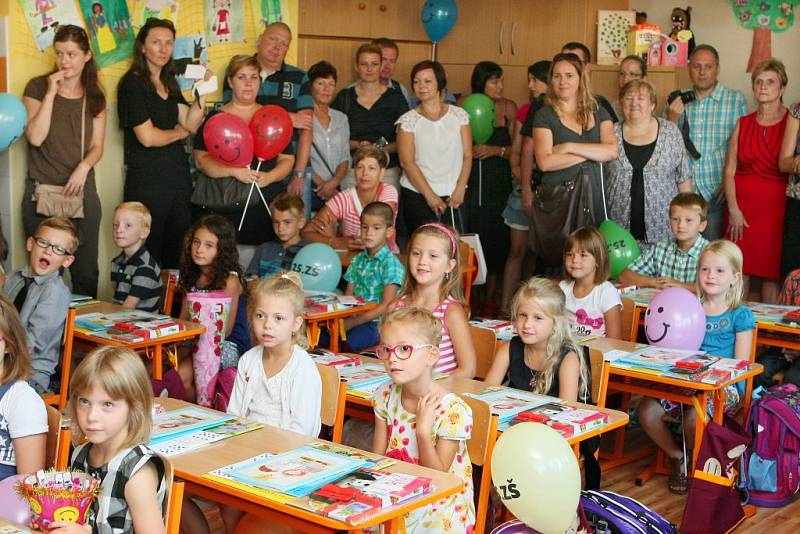 Barunka Sojková poprvé usedla do lavice plzeňské 25. základní školy. 