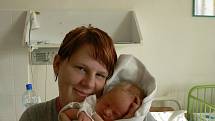 Davídek Syrový (3,80 kg, 50 cm), který přišel na svět 23. dubna ve 2:43 hod. v Mulačově nemocnici, je prvorozený syn Lucie Šimerkové a Jana Syrového z Plzně