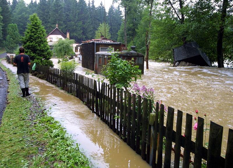 8. srpna 2002, chatová osada Na Lopatě ve Šťáhlavicích