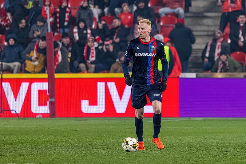 Fotbalisté Viktorie prokletí slávistického stadionu v Edenu neprolomili, v sobotu tam prohráli 1:2.