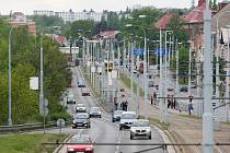 Karlovarská třída v Plzni ve směru do centra dostane nový jízdní pruh