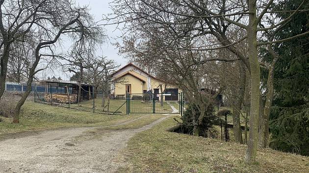 Domek ve Vochově, kde došlo ke střelbě.