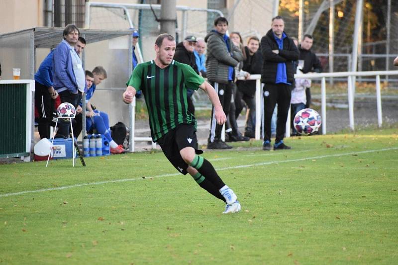 12. kolo FORTUNA divize A: FC Rokycany (na snímku fotbalisté v zelenočerných dresech) - SK Otava Katovice 1:1.