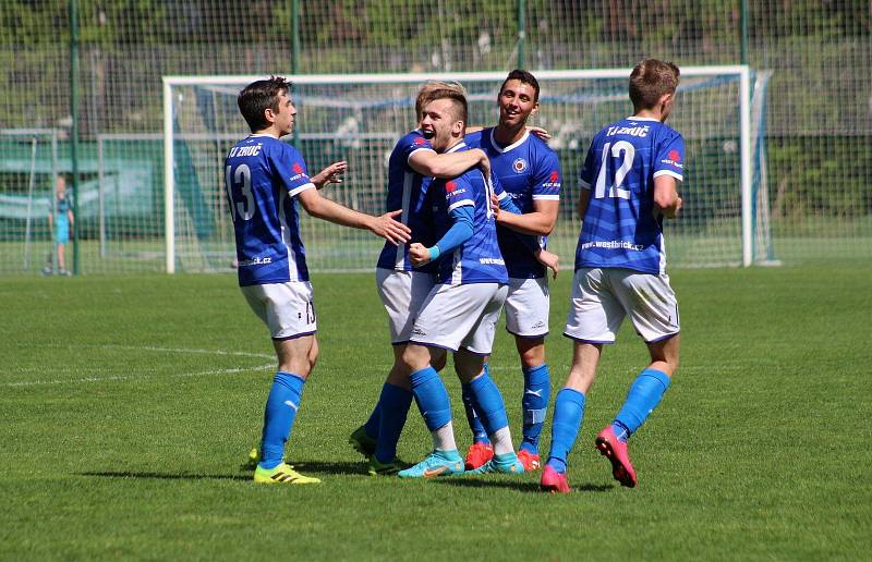 25. kolo KPM: TJ Zruč (modří) - TJ Holýšov 4:0 (3:0).