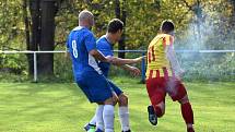 11. kolo I. B třídy (skupina B): TJ Sokol Štěnovice (na snímku fotbalisté v modrých dresech) - TJ Sokol Losiná 1:5 (1:4).