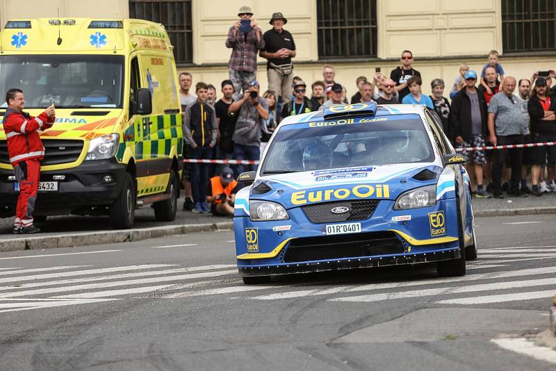 Plzeňská posádka Václav Pech - Petr Uhel s vozem Ford Focus WRC na trati Bohemia rallye.