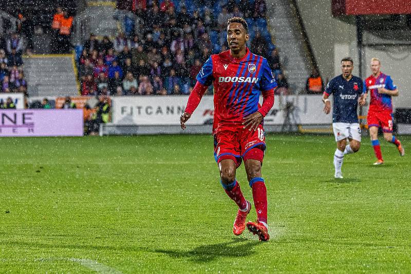 9. kolo FORTUNA:LIGY: FC Viktoria Plzeň - SK Slavia Praha 3:0 (2:0).