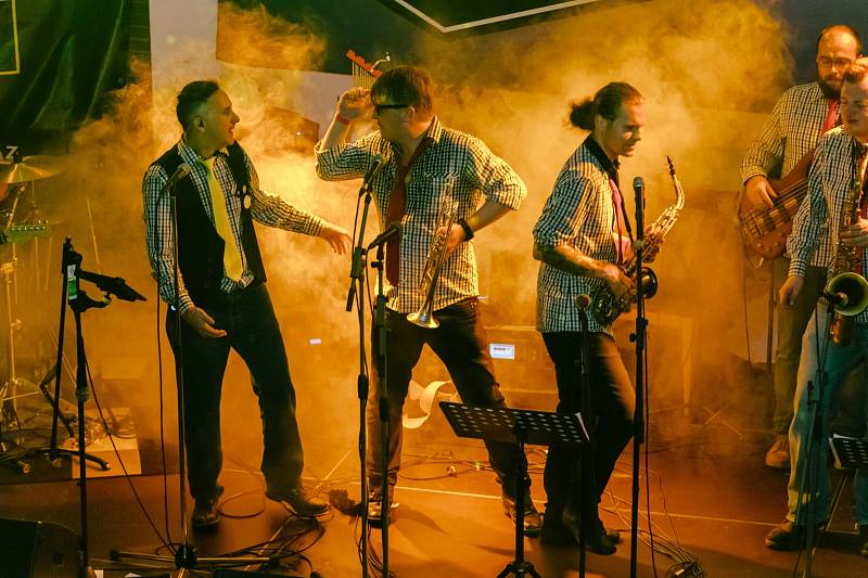 V plzeňském klubu Buena Vista pokřtila kapela Třískáč o poslední listopadové sobotě nové album.