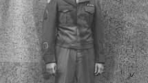 Ken Larson - Francie - říjen 1945
