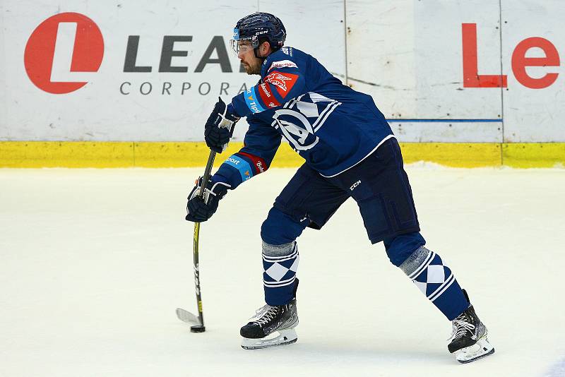 Ze zápasu 11. kola hokejové Tipsport extraligy HC Škoda Plzeň (v modrém) -  Bílí tygři Liberec 3:1