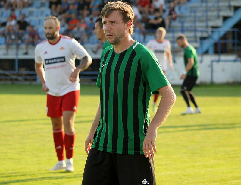 4. kolo divize A: SK Klatovy 1898 - FC Rokycany 2:0 (0:0).