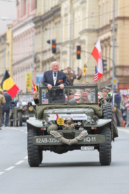 Nedělní přehlídkou Convoy of Liberty vyvrcholily Slavnosti svobody v Plzni. 